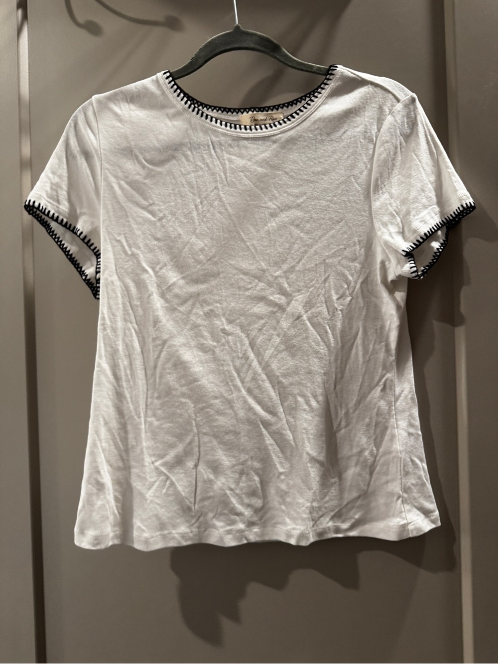 Doe & Rae White Short-Sleeve Tee with Black Trim